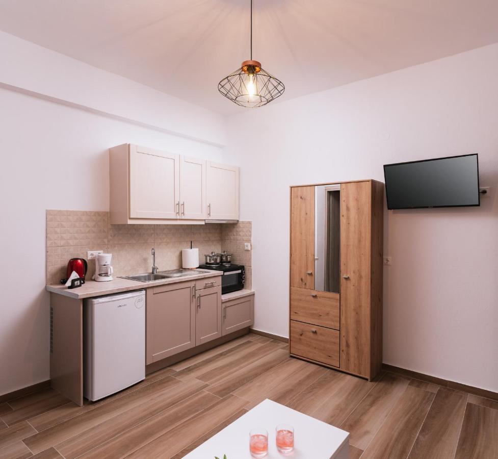 Sifogiannis Rooms Kamilari Exterior photo